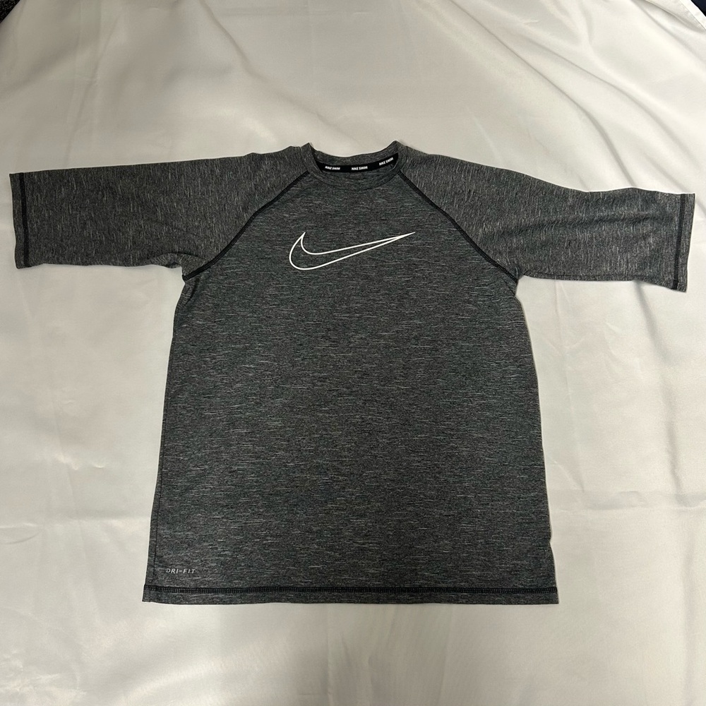 NIke Dri Fit Swim shirt 3/4 sleeve gray and white Boys size XL